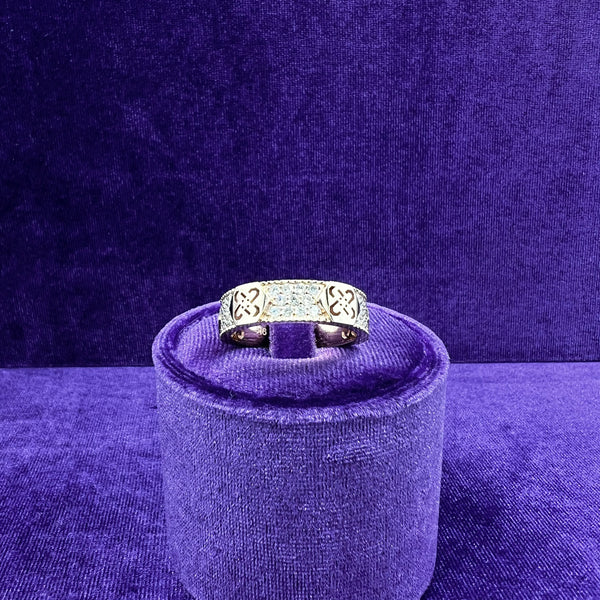 YELLOW GOLD ICE RING