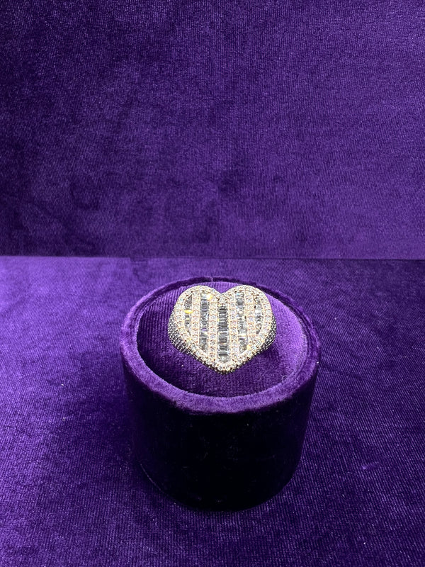 TWO TONE BAGUETTE HEART RING
