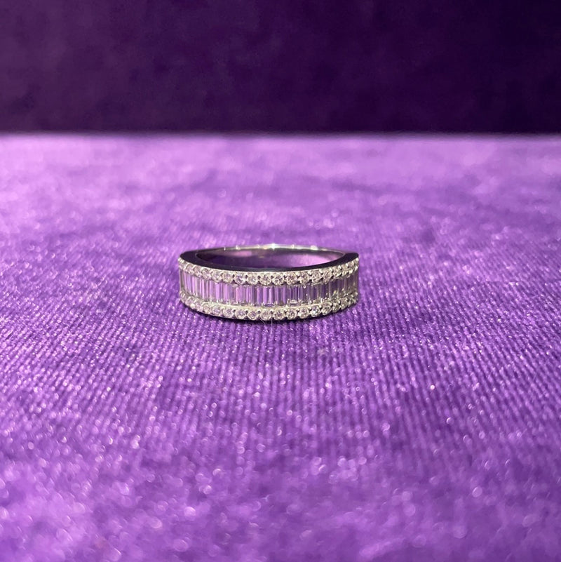 ABSOLUTE BAGUETTE BAND RING